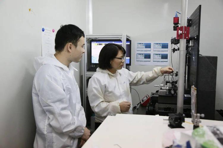 針對自己的科學(xué)研究,施進(jìn)丹目前已完成國家自然科學(xué)基金青年基金1項(xiàng)